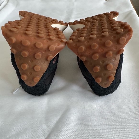 New Balance Black and White 327 Athletic Shoes - Picture 6 of 10